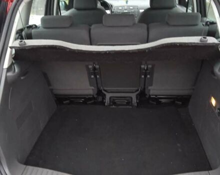 Красный Форд Focus C-Max, объемом двигателя 1.8 л и пробегом 275 тыс. км за 4500 $, фото 6 на Automoto.ua