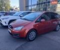 Красный Форд Focus C-Max, объемом двигателя 1.56 л и пробегом 280 тыс. км за 4000 $, фото 1 на Automoto.ua