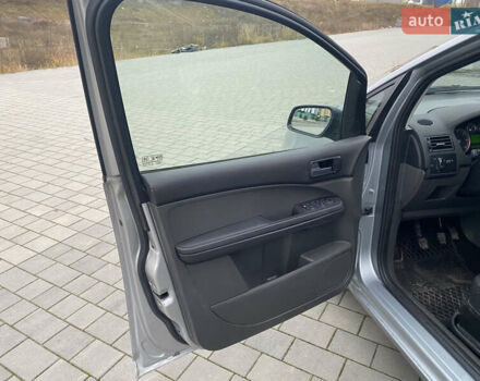 Форд Focus C-Max, объемом двигателя 1.8 л и пробегом 275 тыс. км за 4500 $, фото 11 на Automoto.ua