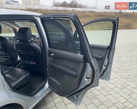 Форд Focus C-Max, объемом двигателя 1.8 л и пробегом 275 тыс. км за 4500 $, фото 16 на Automoto.ua