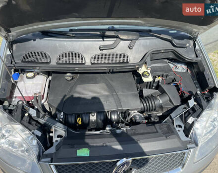 Серый Форд Focus C-Max, объемом двигателя 1.8 л и пробегом 280 тыс. км за 4300 $, фото 4 на Automoto.ua