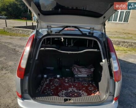 Серый Форд Focus C-Max, объемом двигателя 1.56 л и пробегом 360 тыс. км за 3600 $, фото 1 на Automoto.ua