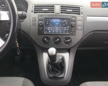 Серый Форд Focus C-Max, объемом двигателя 1.6 л и пробегом 320 тыс. км за 5200 $, фото 11 на Automoto.ua