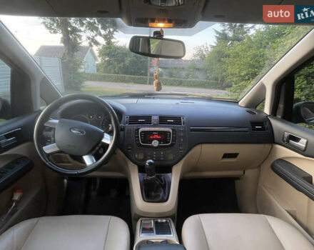 Серый Форд Focus C-Max, объемом двигателя 2 л и пробегом 243 тыс. км за 4989 $, фото 2 на Automoto.ua