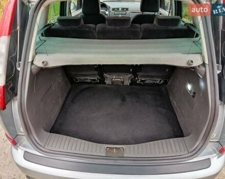 Сірий Форд Focus C-Max, об'ємом двигуна 1.8 л та пробігом 248 тис. км за 4999 $, фото 21 на Automoto.ua