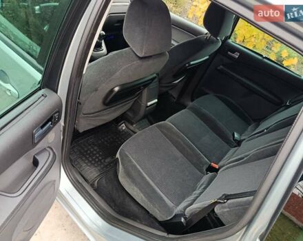 Сірий Форд Focus C-Max, об'ємом двигуна 1.8 л та пробігом 248 тис. км за 4999 $, фото 20 на Automoto.ua