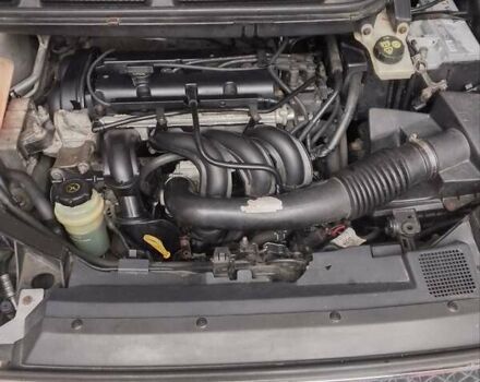 Серый Форд Focus C-Max, объемом двигателя 1.6 л и пробегом 223 тыс. км за 5300 $, фото 17 на Automoto.ua