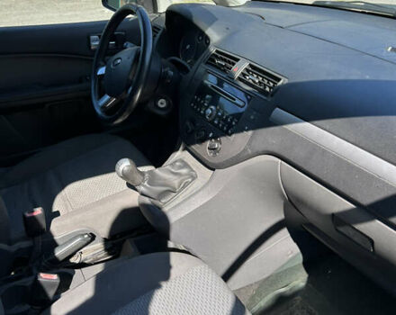 Форд Focus C-Max 2005 в Запорожье на Automoto.ua Серый Форд Focus C-Max, объемом двигателя 1.6 л и пробегом 307 тыс. км за 4700 $, фото 9 на Automoto.ua