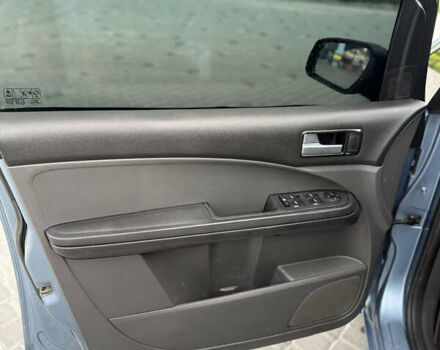 Серый Форд Focus C-Max, объемом двигателя 1.8 л и пробегом 320 тыс. км за 4400 $, фото 6 на Automoto.ua