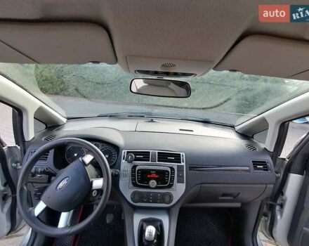 Серый Форд Focus C-Max, объемом двигателя 1.8 л и пробегом 200 тыс. км за 5400 $, фото 3 на Automoto.ua
