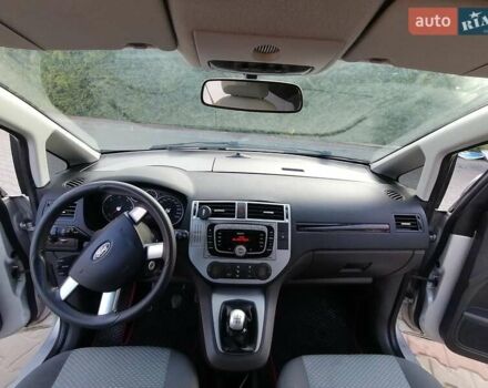 Серый Форд Focus C-Max, объемом двигателя 1.8 л и пробегом 200 тыс. км за 5400 $, фото 2 на Automoto.ua