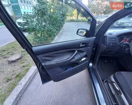 Серый Форд Focus C-Max, объемом двигателя 1.56 л и пробегом 238 тыс. км за 5200 $, фото 39 на Automoto.ua