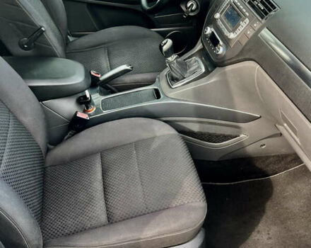 Сірий Форд Focus C-Max, об'ємом двигуна 1.8 л та пробігом 233 тис. км за 6250 $, фото 19 на Automoto.ua