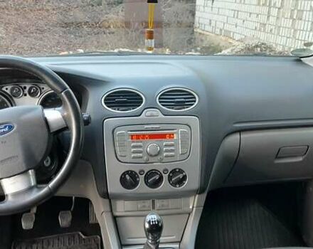 Серый Форд Focus C-Max, объемом двигателя 1.6 л и пробегом 170 тыс. км за 6000 $, фото 6 на Automoto.ua