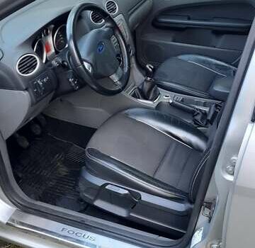Серый Форд Focus C-Max, объемом двигателя 1.6 л и пробегом 170 тыс. км за 6000 $, фото 8 на Automoto.ua