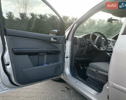 Сірий Форд Focus C-Max, об'ємом двигуна 1.8 л та пробігом 200 тис. км за 5400 $, фото 7 на Automoto.ua
