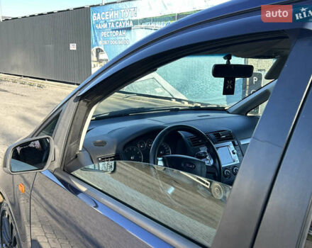 Синий Форд Focus C-Max, объемом двигателя 1.6 л и пробегом 222 тыс. км за 4500 $, фото 14 на Automoto.ua