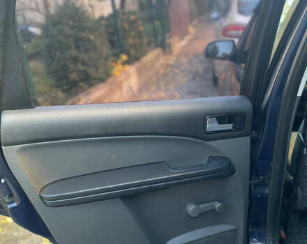 Синий Форд Focus C-Max, объемом двигателя 1.6 л и пробегом 222 тыс. км за 4500 $, фото 20 на Automoto.ua