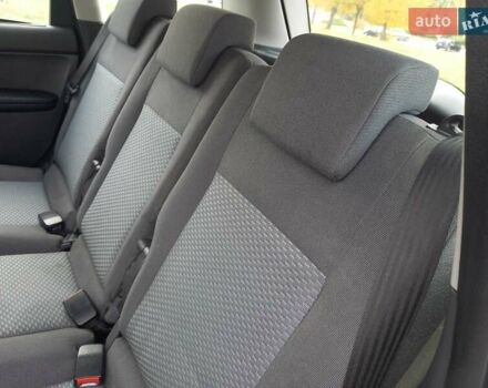 Форд Focus C-Max 2005 в Черкассах на Automoto.ua Синий Форд Focus C-Max, объемом двигателя 0 л и пробегом 177 тыс. км за 5150 $, фото 15 на Automoto.ua