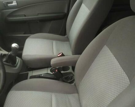 Синий Форд Focus C-Max, объемом двигателя 1.6 л и пробегом 272 тыс. км за 4800 $, фото 18 на Automoto.ua