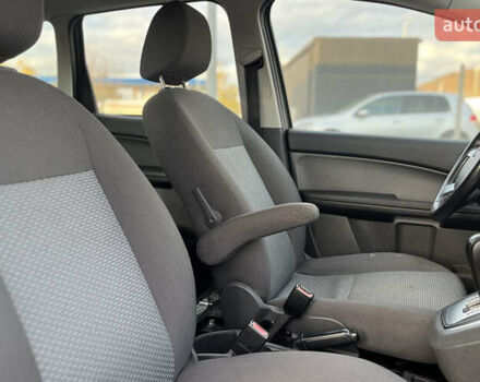 Форд Focus C-Max 2006 у Мукачеве на Automoto.ua Синій Форд Focus C-Max, об'ємом двигуна 1.8 л та пробігом 198 тис. км за 5200 $, фото 14 на Automoto.ua