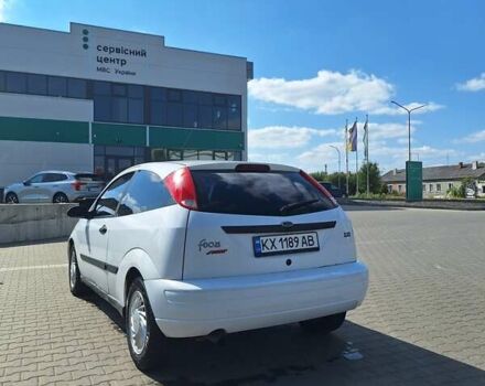 Белый Форд Фокус, объемом двигателя 2 л и пробегом 325 тыс. км за 3000 $, фото 3 на Automoto.ua