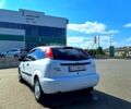 Белый Форд Фокус, объемом двигателя 2 л и пробегом 325 тыс. км за 3000 $, фото 6 на Automoto.ua