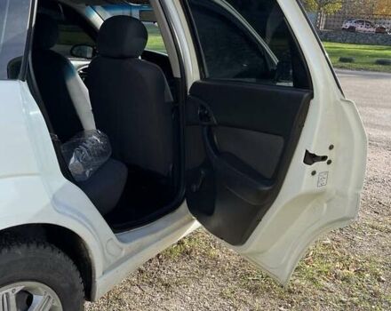 Білий Форд Фокус, об'ємом двигуна 1.4 л та пробігом 200 тис. км за 3500 $, фото 7 на Automoto.ua