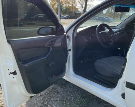 Белый Форд Фокус, объемом двигателя 1.4 л и пробегом 200 тыс. км за 3500 $, фото 8 на Automoto.ua