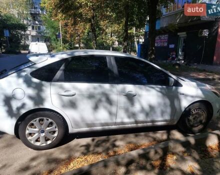 Білий Форд Фокус, об'ємом двигуна 1.8 л та пробігом 298 тис. км за 6000 $, фото 6 на Automoto.ua