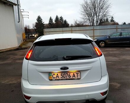 Белый Форд Фокус, объемом двигателя 1.8 л и пробегом 290 тыс. км за 4500 $, фото 5 на Automoto.ua