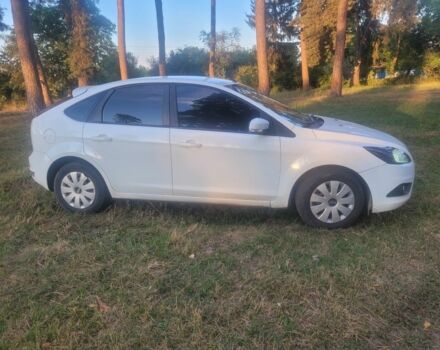 Белый Форд Фокус, объемом двигателя 1.8 л и пробегом 280 тыс. км за 4400 $, фото 2 на Automoto.ua