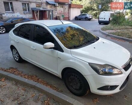 Білий Форд Фокус, об'ємом двигуна 1.8 л та пробігом 298 тис. км за 6000 $, фото 5 на Automoto.ua