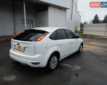 Белый Форд Фокус, объемом двигателя 1.8 л и пробегом 291 тыс. км за 3750 $, фото 6 на Automoto.ua