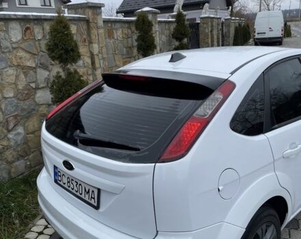 Белый Форд Фокус, объемом двигателя 1.4 л и пробегом 145 тыс. км за 4700 $, фото 2 на Automoto.ua