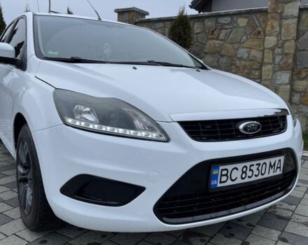 Белый Форд Фокус, объемом двигателя 1.4 л и пробегом 145 тыс. км за 4700 $, фото 1 на Automoto.ua