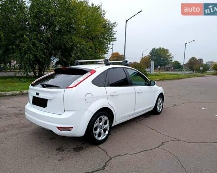 Белый Форд Фокус, объемом двигателя 1.6 л и пробегом 186 тыс. км за 6000 $, фото 7 на Automoto.ua