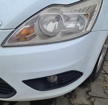 Белый Форд Фокус, объемом двигателя 2 л и пробегом 281 тыс. км за 4300 $, фото 3 на Automoto.ua