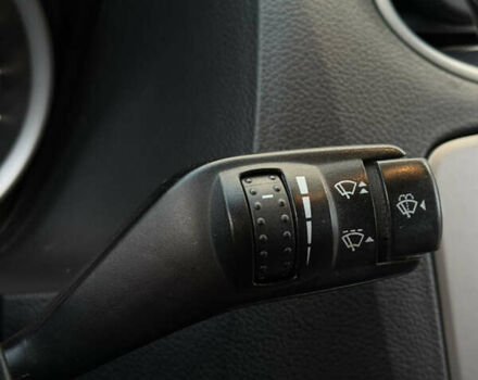 Белый Форд Фокус, объемом двигателя 1.6 л и пробегом 253 тыс. км за 5500 $, фото 15 на Automoto.ua