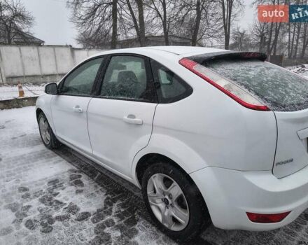 Белый Форд Фокус, объемом двигателя 1.6 л и пробегом 274 тыс. км за 4800 $, фото 7 на Automoto.ua