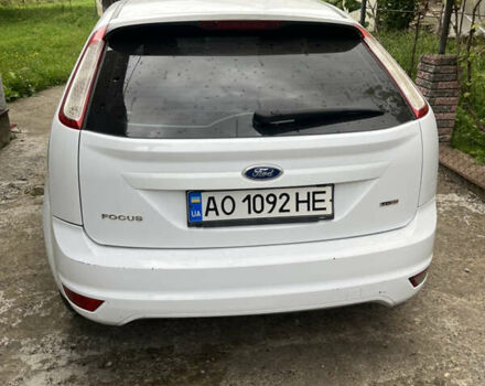Білий Форд Фокус, об'ємом двигуна 1.56 л та пробігом 253 тис. км за 5500 $, фото 4 на Automoto.ua