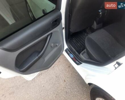 Белый Форд Фокус, объемом двигателя 1.6 л и пробегом 320 тыс. км за 5200 $, фото 5 на Automoto.ua