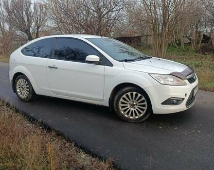 Белый Форд Фокус, объемом двигателя 1.4 л и пробегом 216 тыс. км за 3800 $, фото 1 на Automoto.ua