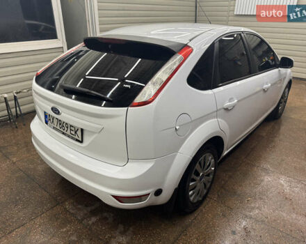 Білий Форд Фокус, об'ємом двигуна 1.6 л та пробігом 210 тис. км за 5800 $, фото 3 на Automoto.ua