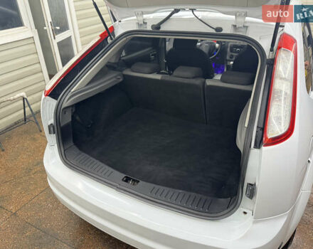 Білий Форд Фокус, об'ємом двигуна 1.6 л та пробігом 210 тис. км за 5800 $, фото 5 на Automoto.ua