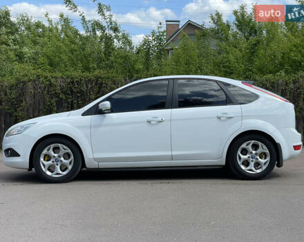 Белый Форд Фокус, объемом двигателя 2 л и пробегом 250 тыс. км за 6500 $, фото 5 на Automoto.ua