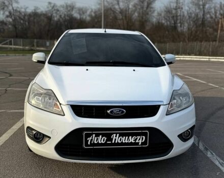 Белый Форд Фокус, объемом двигателя 0 л и пробегом 324 тыс. км за 5200 $, фото 1 на Automoto.ua