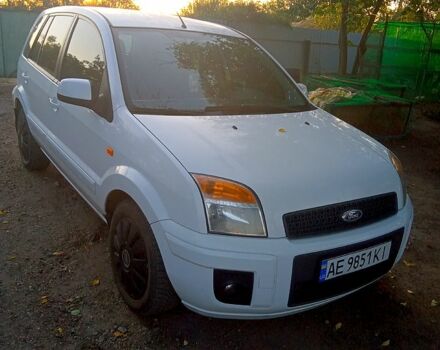 Білий Форд Фокус, об'ємом двигуна 1.4 л та пробігом 200 тис. км за 5200 $, фото 2 на Automoto.ua