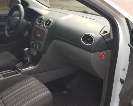 Белый Форд Фокус, объемом двигателя 1.4 л и пробегом 112 тыс. км за 5500 $, фото 2 на Automoto.ua