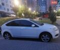 Белый Форд Фокус, объемом двигателя 1.6 л и пробегом 193 тыс. км за 4900 $, фото 1 на Automoto.ua